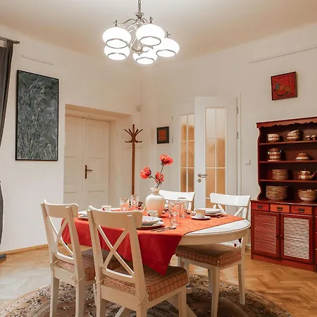 V Olsinach By Interhome Apartamento Praga